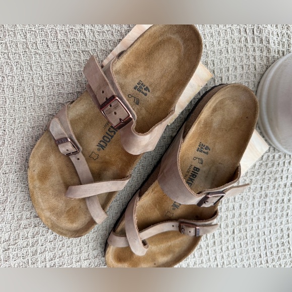 SOLD - Picture 5 of 8